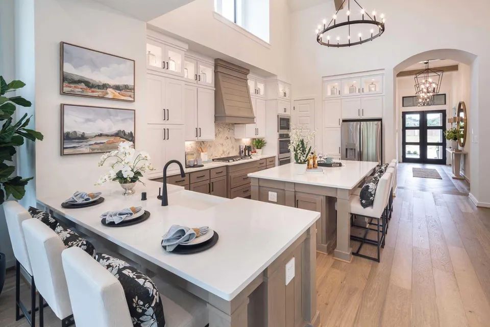 Chef's kitchen, every surface wiped